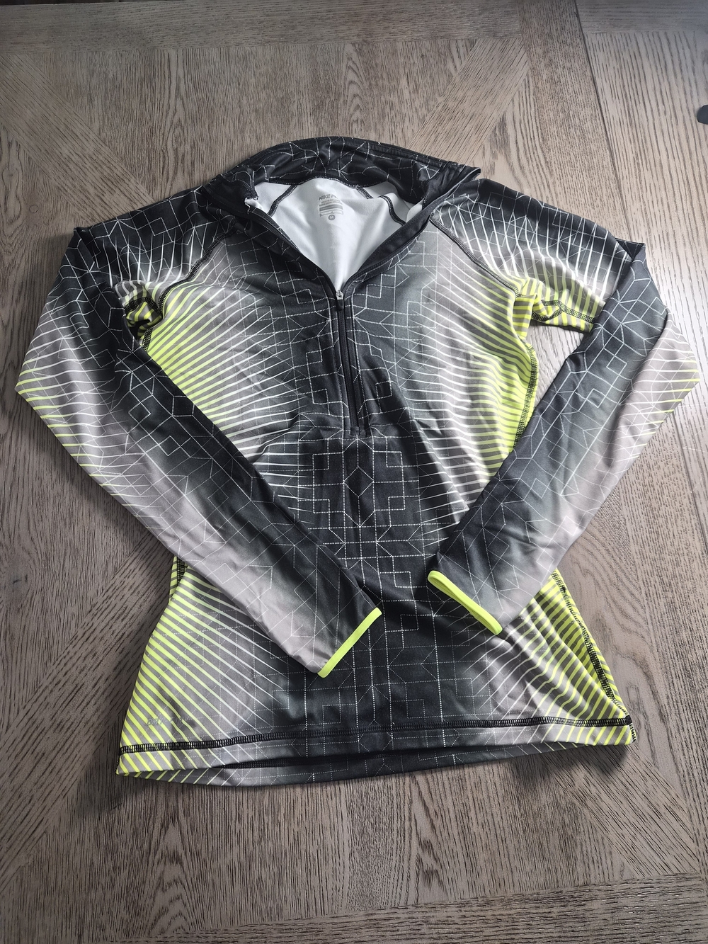 Nike Women's Black & Neon Yellow Geometric Half-Zip Hoodie